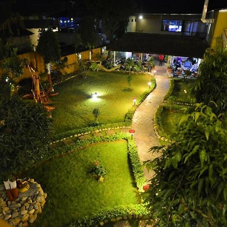 Hotel Homeland Pokhara Kültér fotó
