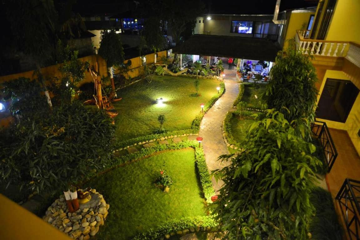 Hotel Homeland Pokhara Kültér fotó